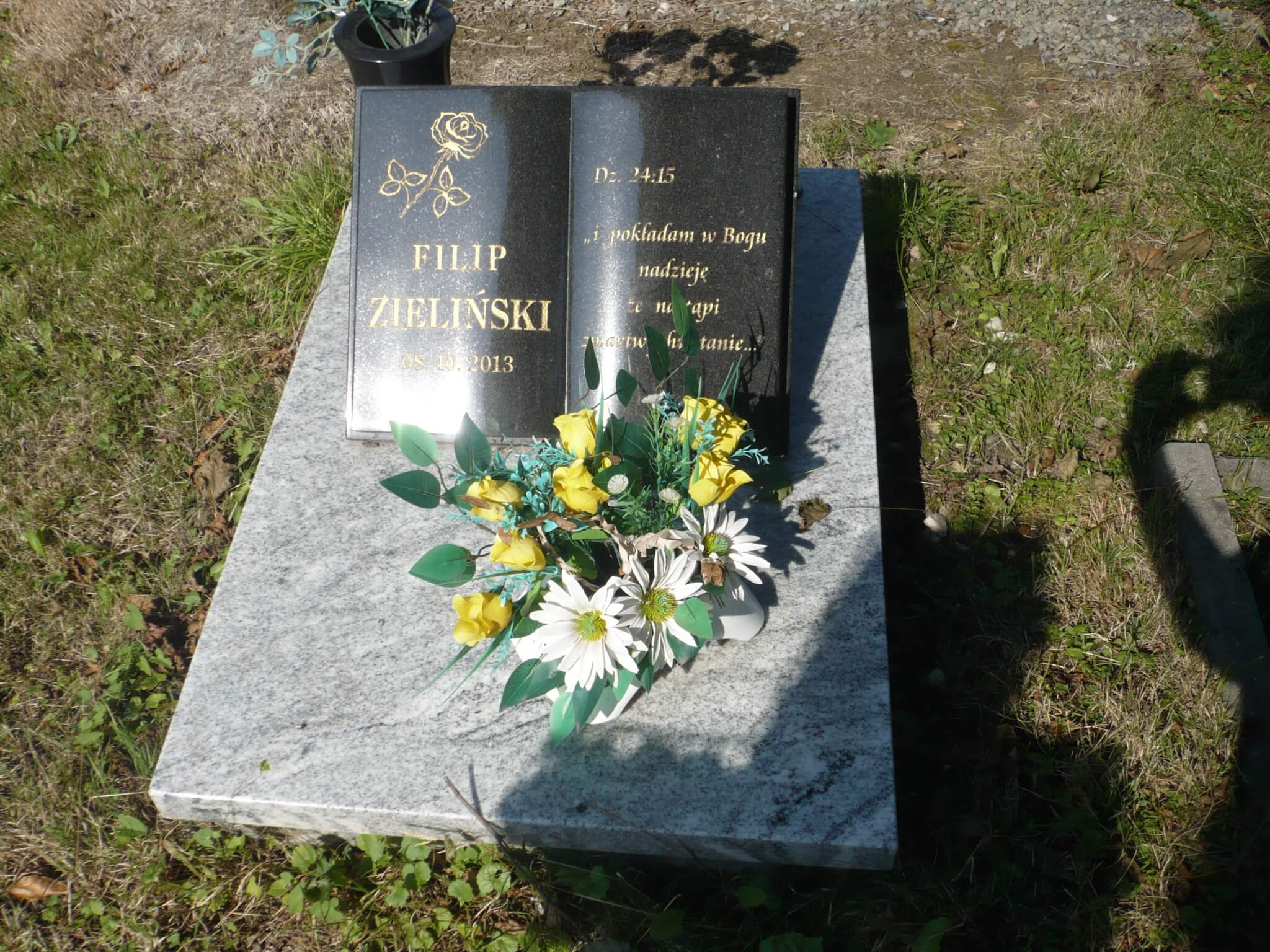 Filip Zieliński 2013 Czechowice - Grobonet - Wyszukiwarka osób pochowanych