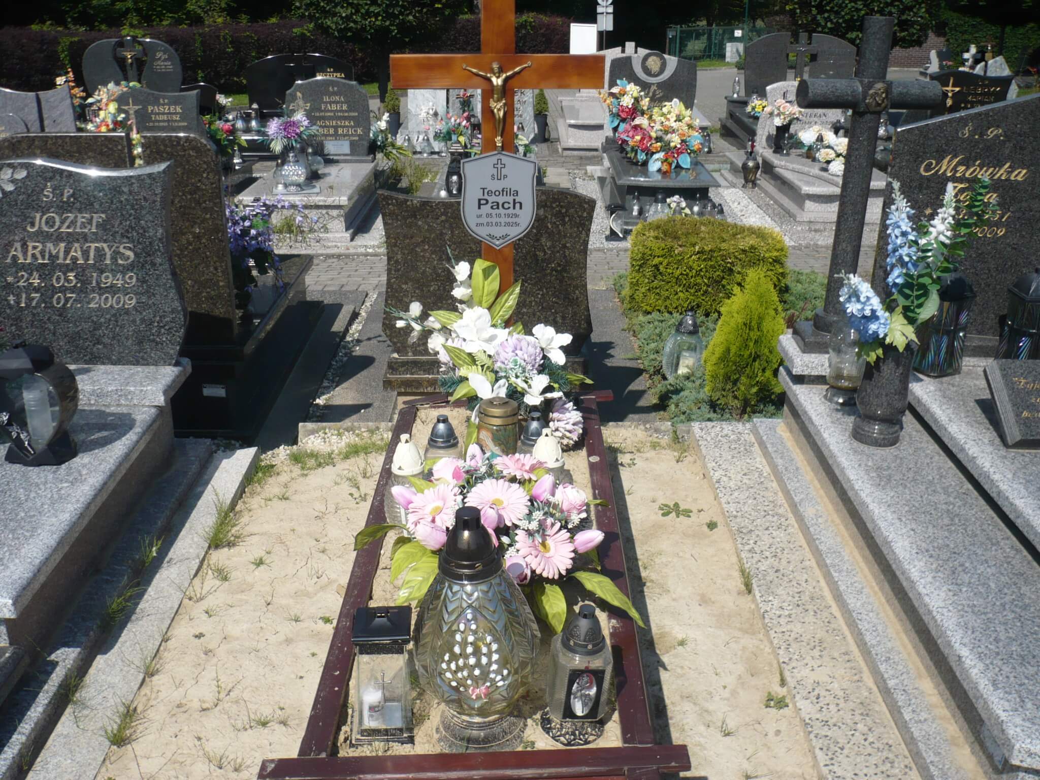 Grób Teofila Pach